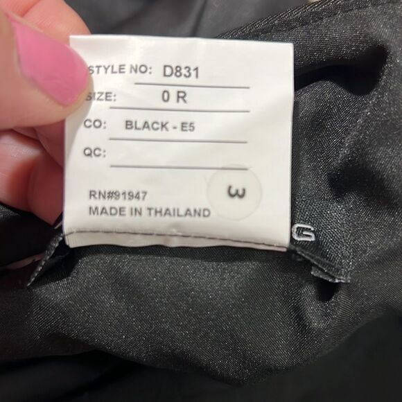 Alfred Sung One shoulder black satin twill gown size 0R NWT - Picture 9 of 11